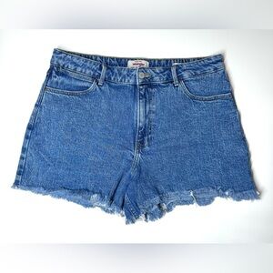 Wrangler Women's High Rise Vintage 4’’ Denim Shorts Size- 14/32